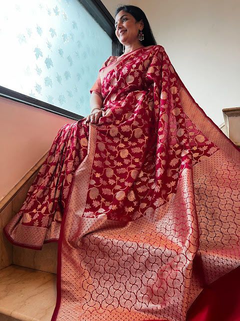 Unveiling Elegance: The Timeless Red Jangla Jaal Ektara Silk Banarasi Saree