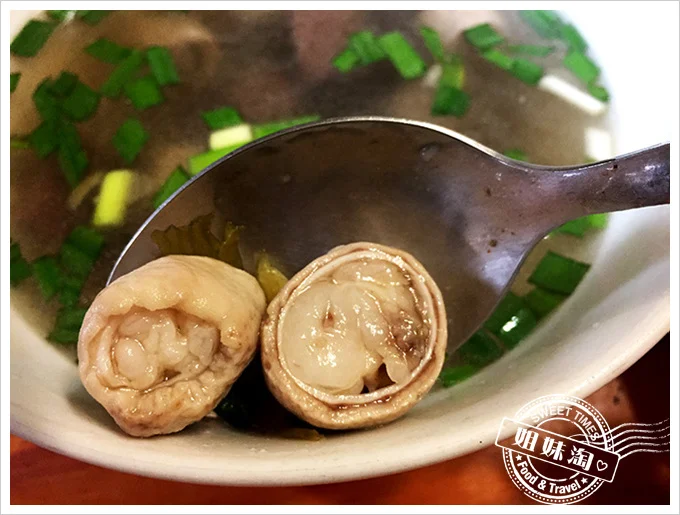 吳記肉圓-豬血腸湯