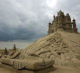 Popular Festival Sand Sculputres photo collection 2012