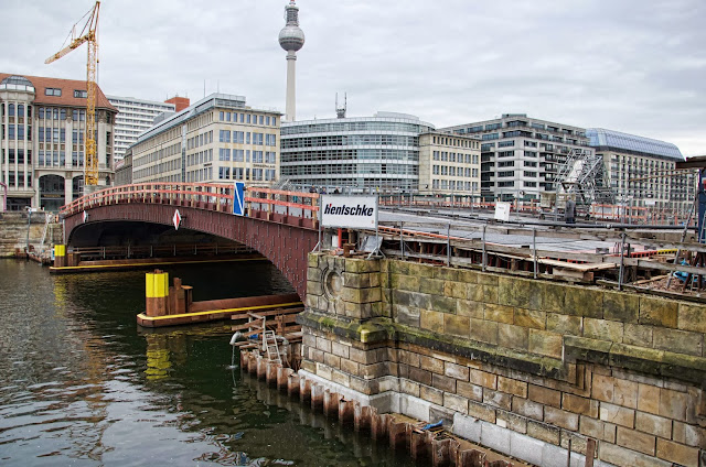 Baustelle Museumsinsel, Friedrichsbrücke, Brückensanierung, Bodestraße, 10178 Berlin, 22.12.2013