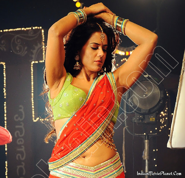 Sameera reddy hot stunning dance stills navel thigh show