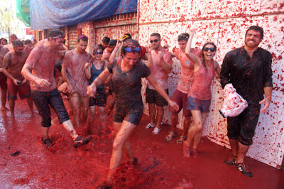 Tomato Fight In Bunol Spain Seen On www.coolpicturegallery.net