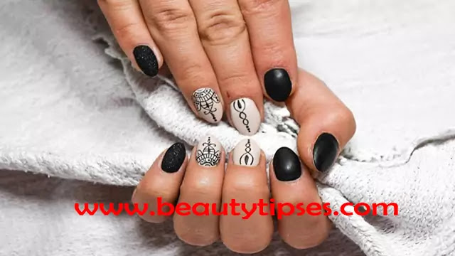 GET BEAUTIFUL NAILS BY USING SOME EASY TIPS