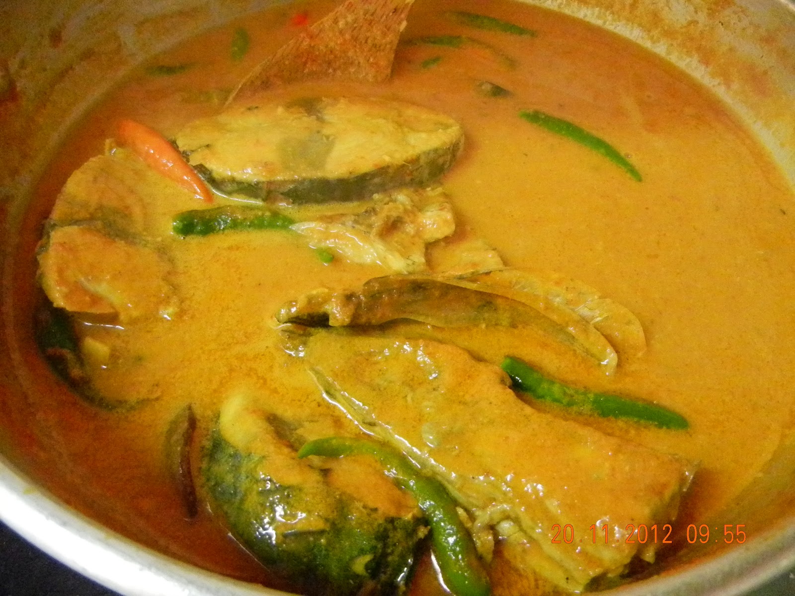 My Wonderful World of Food and Travel: Nasi Dagang Kelantan & Gulai