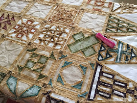 Dear Jane quilt - English Paper Piecing, removing the papers.