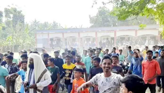 যশোরে তথাকথিত ইসলাম ধর্ম অবমাননার অভিযোগ, হিন্দু স্কুলশিক্ষক বরখাস্ত