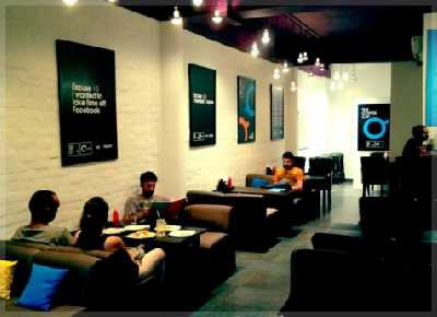 Ide Buat Desain Interior  Cafe  Kecil di Rumah Ruko  