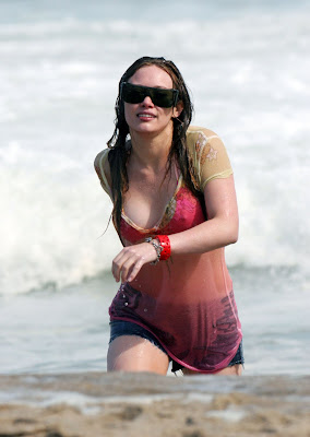 Hilary Duff Bikini Pics hots sexys gallerys