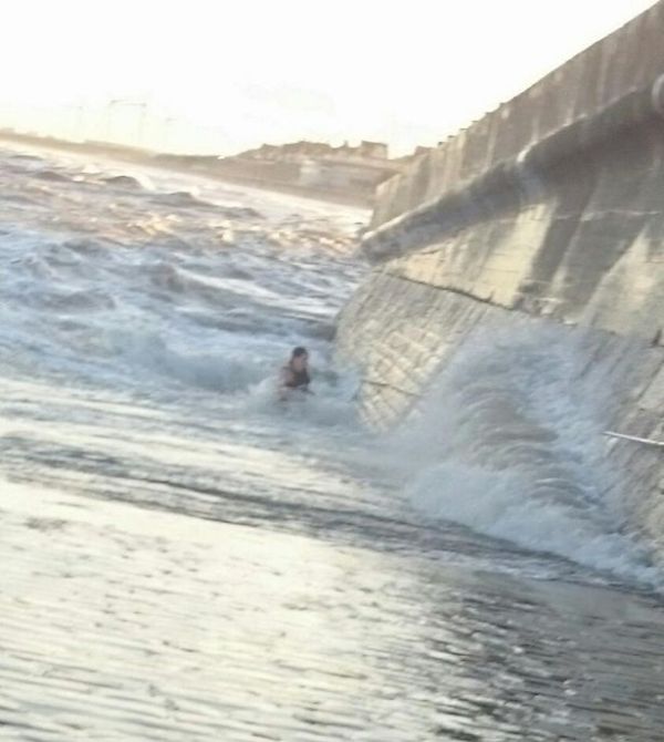 Woman Gets Dragged Into The Sea 