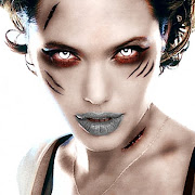 Come to think of it, Angelina would probably make a kickass zombie. (anjolina zombie)