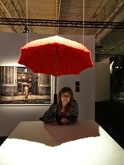 2015.05.17-094 Stéphanie sous le parapluie rouge