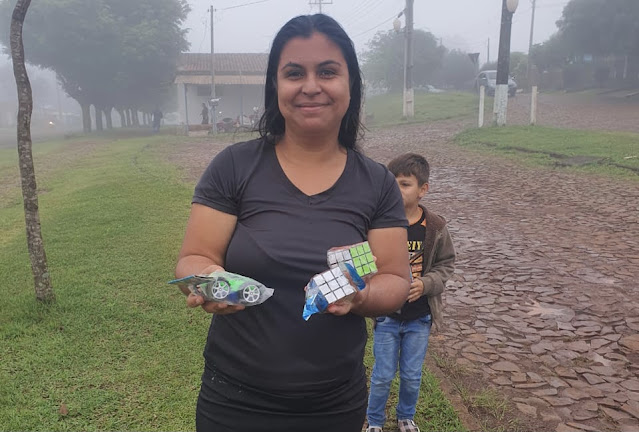 RADIO PRINCESA ENTREGA BRINQUEDOS NO DIA DAS CRIANÇAS