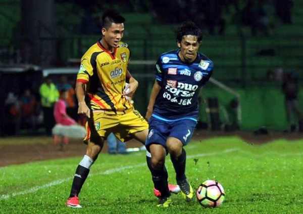 Arema FC vs Mitra Kukar