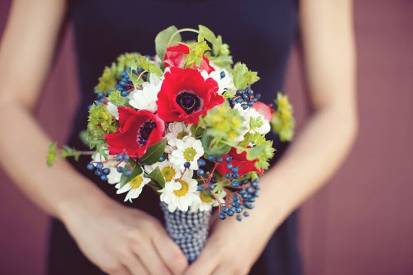 Today we have a nice refreshing bouquet We see so many pastels and pinks