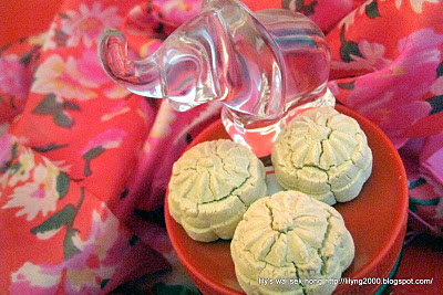 Lily's Wai Sek Hong - Favorites: Kuih Bangkit Gula Melaka 