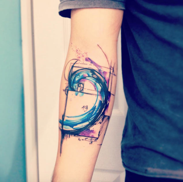 Cette Fibonacci vague de tatouage