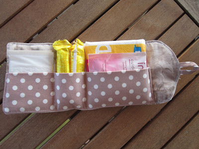 costura, couture, sewing, estuche compresas, pochette compresse, napkin necessaire