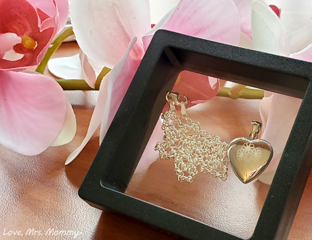 pictures on gold, heart locket, personalized jewelry, sterling silver jewelry