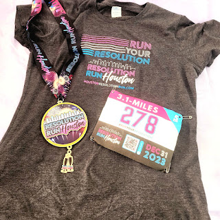 Race T-shirt, bib and medal