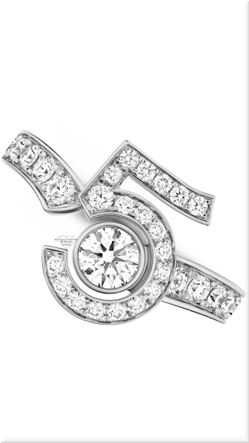 ♦Chanel Eternal de No5 diamond ring in 18K white gold #chanel #jewelry #silver #brilliantluxury