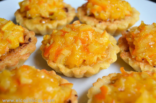 Tartaletas de naranja y chocolate