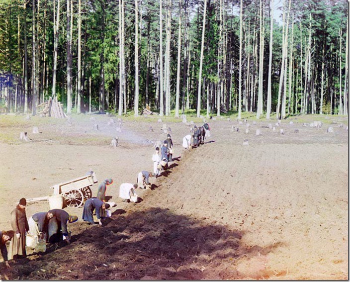 Monks-at-Work-1910
