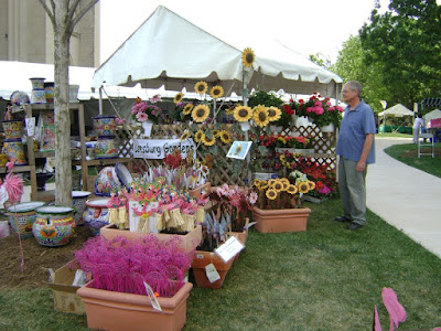 Washington-National-Cathedral-Flower-Mart