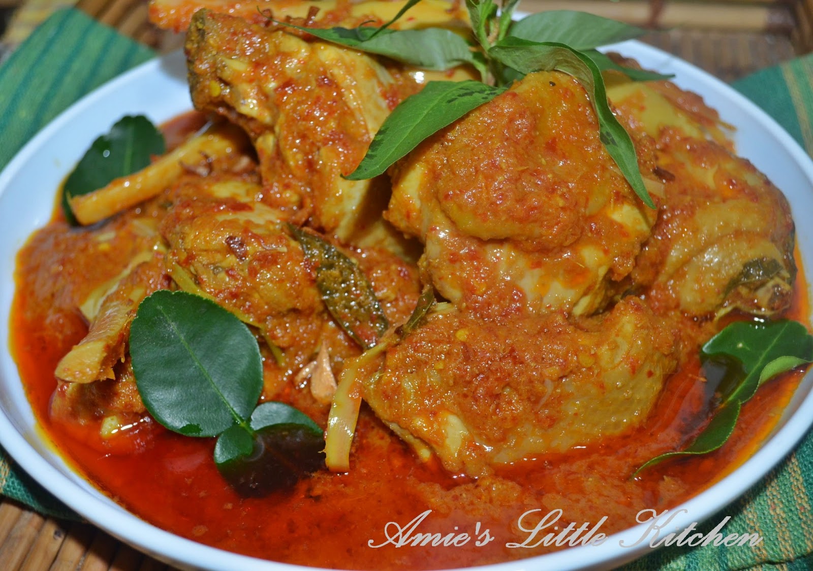 AMIE'S LITTLE KITCHEN: Ayam Gerang Asam