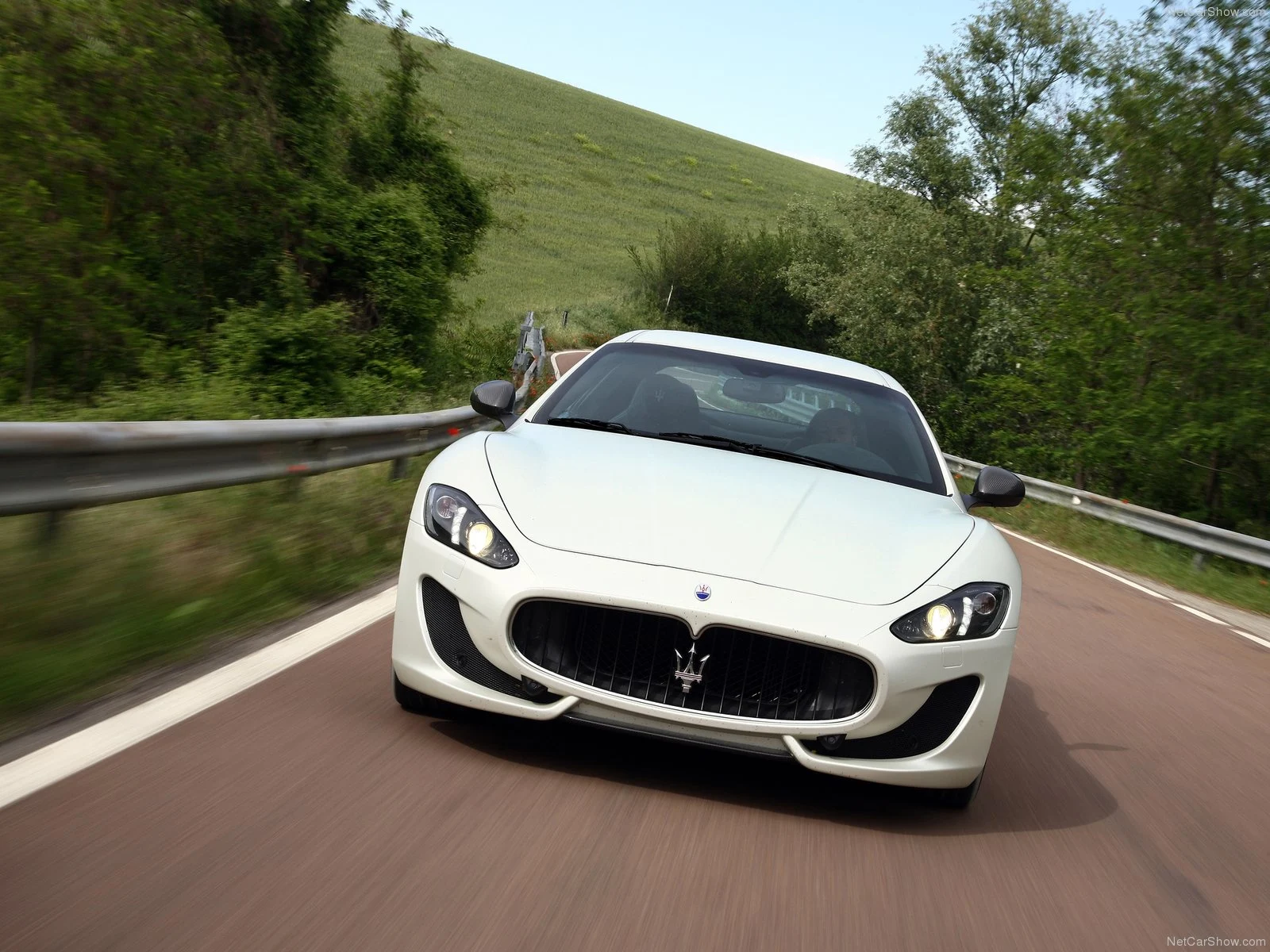 Hình ảnh siêu xe Maserati GranTurismo Sport 2013 & nội ngoại thất