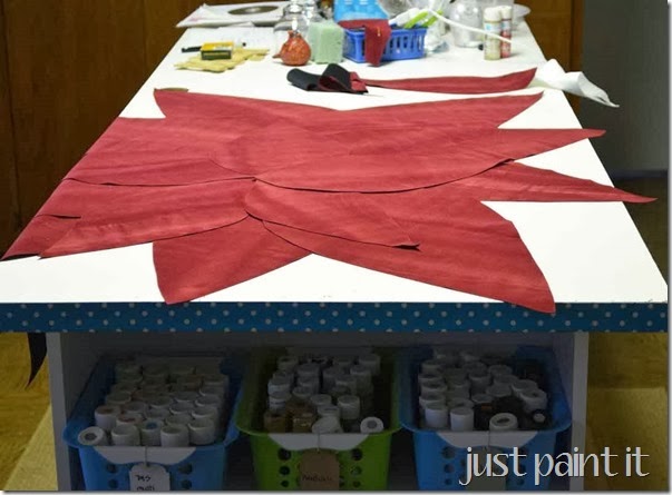 Poinsettia-Tree-Skirt-D