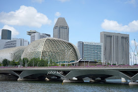 Old-School-Delights-Esplanade-Singapore