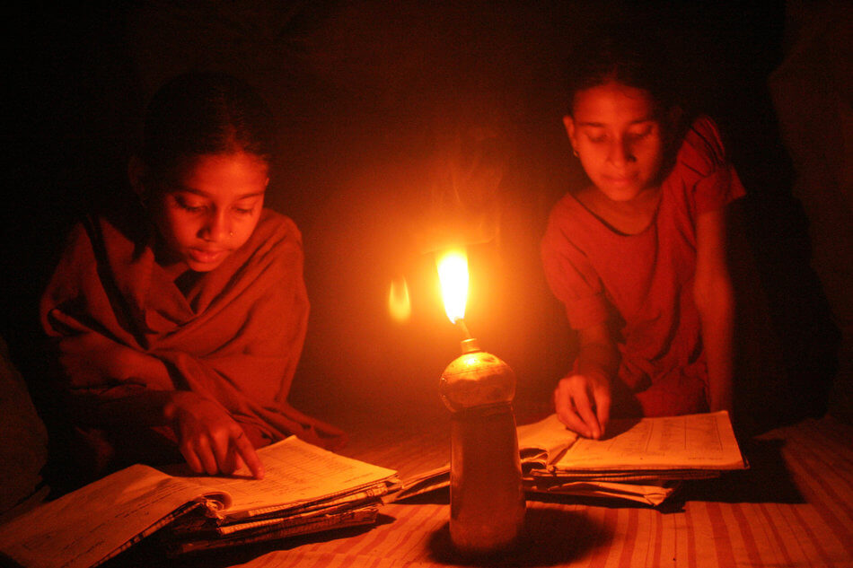 55 Stunning Photographs Of Girls Going To School In Different Countries - Bangladesh