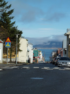 Reykjavík street with Mount Esja in the background. Photo by Michael Ridpath, author of the Magnus series of crime novels.
