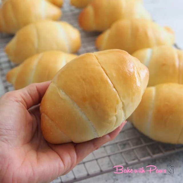 Pandan Coconut Buns