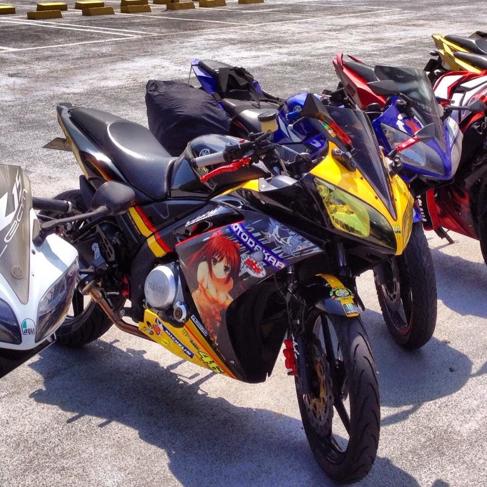 Modifikasi Yamaha R15 Bergaya Anime Gril Jepang Yamaha Vixion