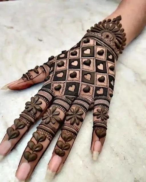 back hand mehndi design