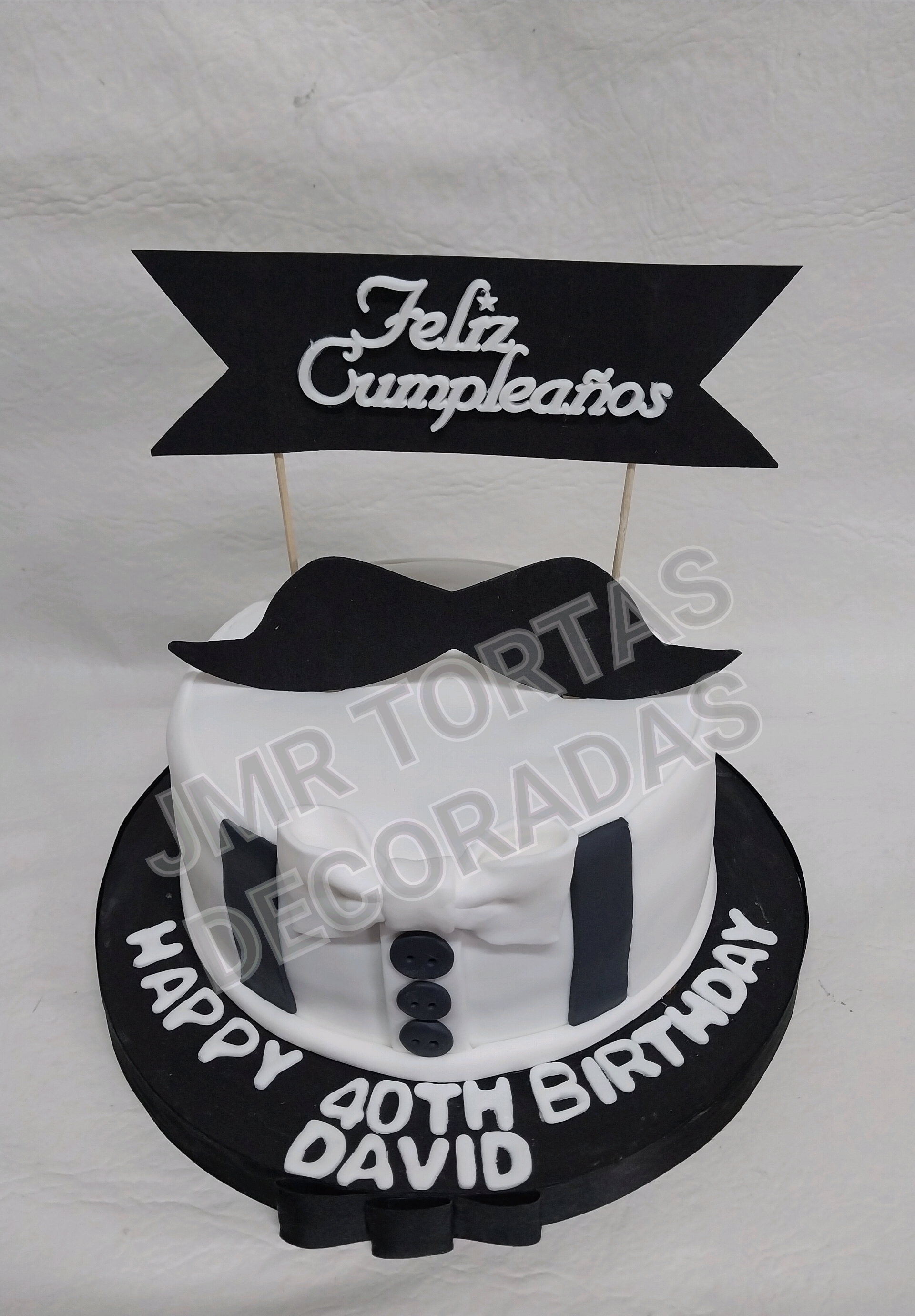Torta y cookies bigotes bigote | JMR Tortas Decoradas