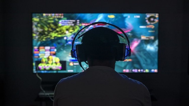 Hardware yang di Gunakan Untuk Bermain Game