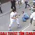 Ιρλανδός τουρίστας ξυλοκόπησε μία ντουζίνα Τούρκους στην Κωνσταντινούπολη! 
