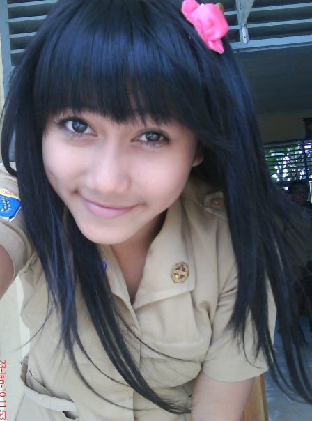 DeeInform Foto  Cewek  SMP  Seksi  Cantik  Terbaru 2013