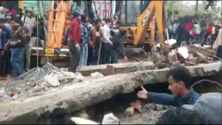 17 People died in Uttarpradesh,after roof of an shelter of cremation ground collapse