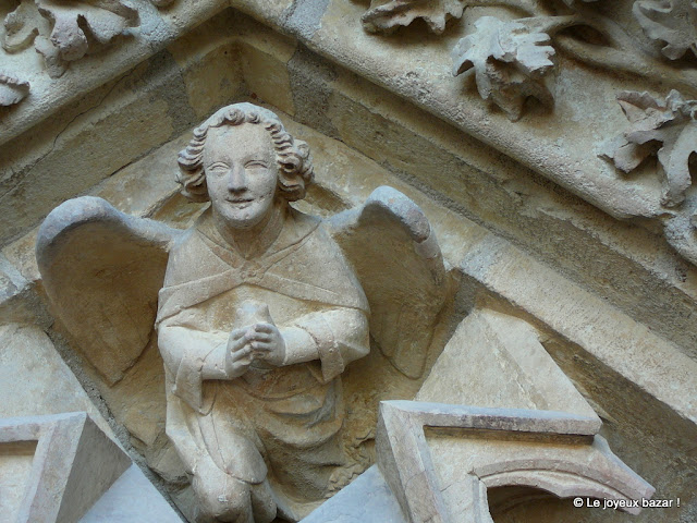 Reims - cathédrale - ange 