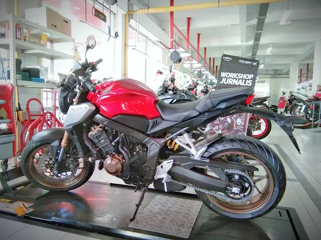 kelebihan kekurangan honda cb650r surabaya