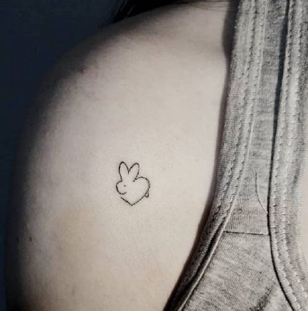 25 ideias fofas de tatuagens de coelhos para mulheres