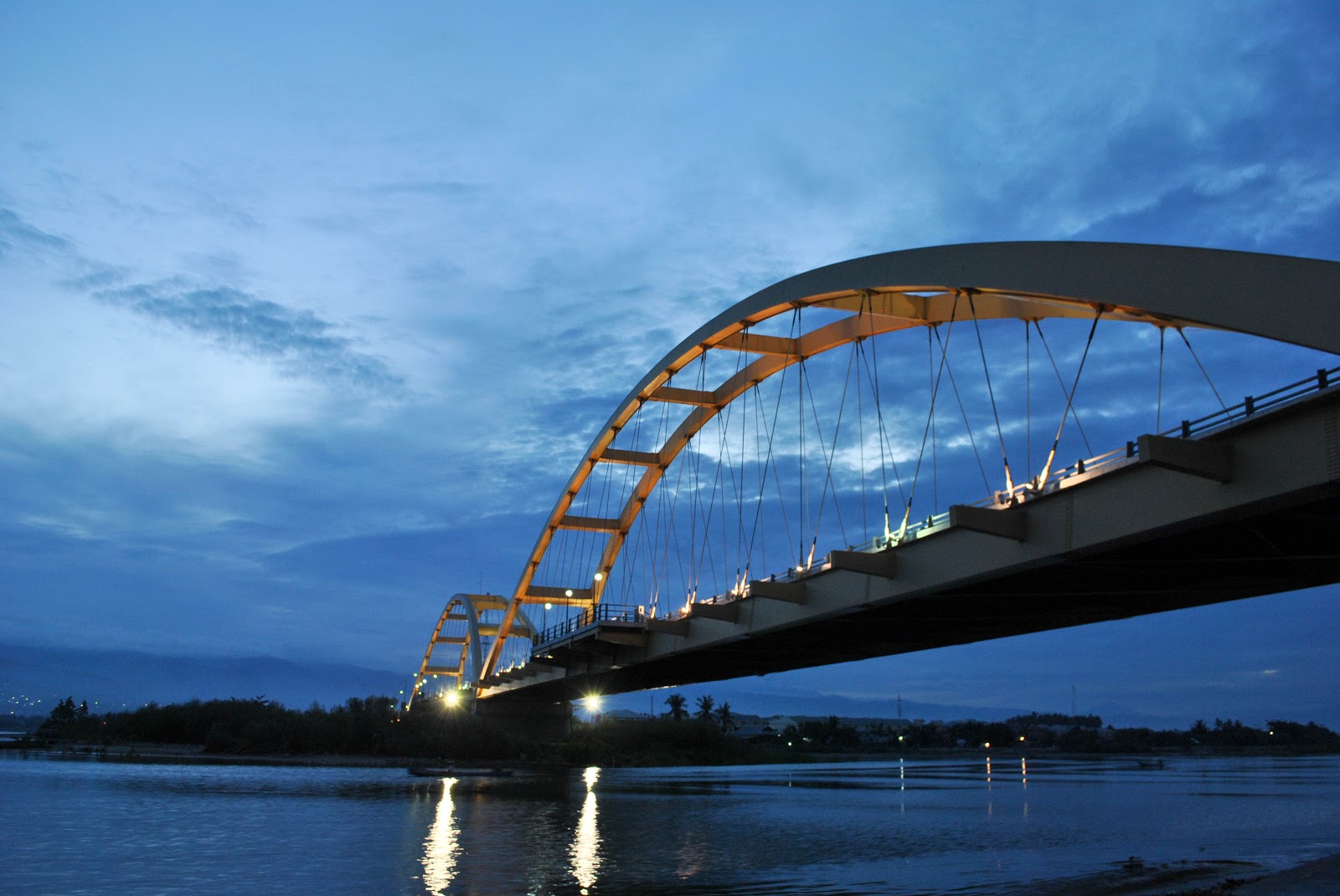 Jembatan ponulele jadi icon nya kota palu ~ FORESTER UNTAD 