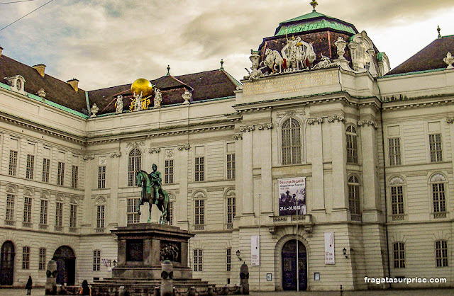 Biblioteca Nacional da Áustria, no Burghof de Viena