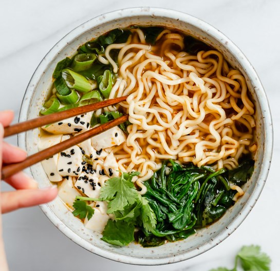 QUICK & EASY VEGAN RAMEN #veganrecipe #veggies