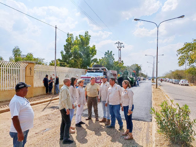 EL ASFALTO LLEGÓ A LA AVE PASTOR OROPEZA