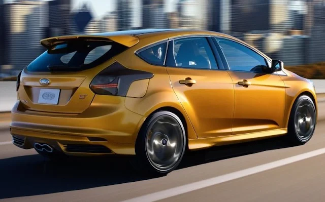 Ford Focus ST - traseira