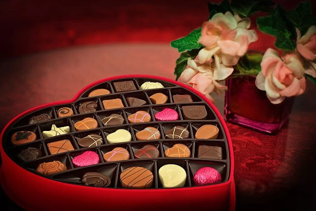 Why chocolate important for Valentine's day ?- chocolate kyu di jati he Valentine's day par ?